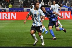 AYX-包含JackeyLove迎来十五赛季高光表现，加拿大队球迷沸腾！的词条