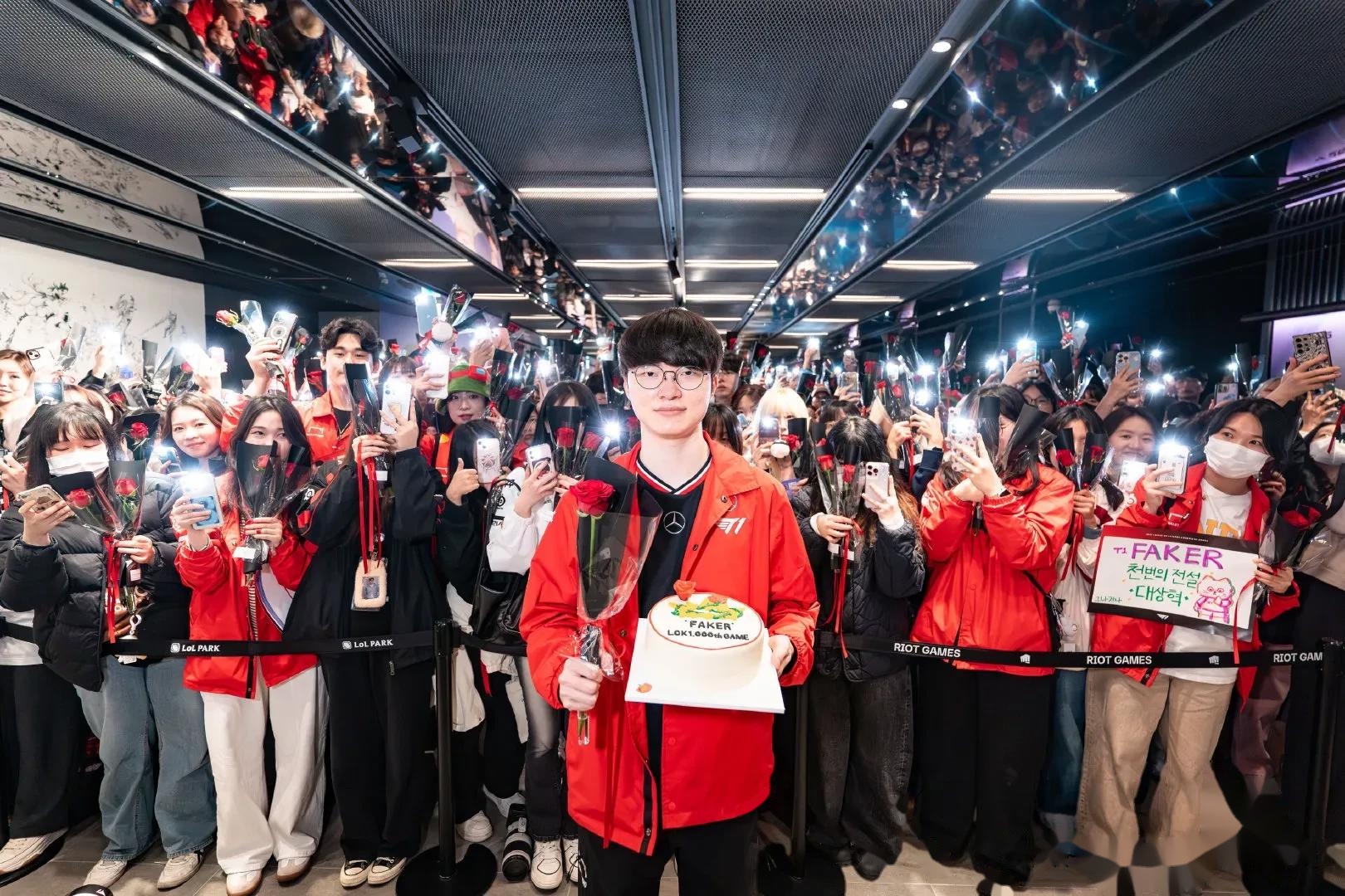  光进入凸透镜的光路图 