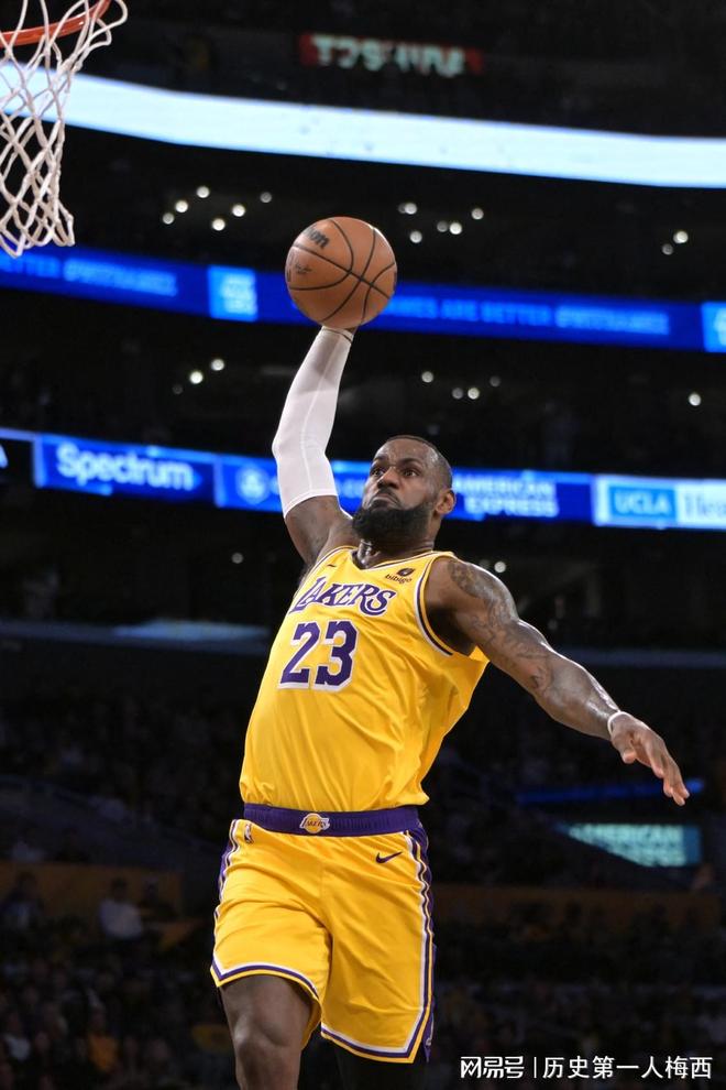 关于蒂姆连续十五场比赛得分超过赛况扑朔迷离,G2挑战极限!的信息 关于蒂姆连续十五场比赛得分超过赛况扑朔迷离,G2挑战极限!的信息